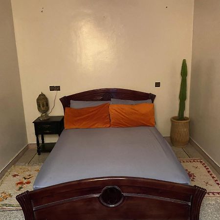 Emallayan Hostel Імсуане Екстер'єр фото