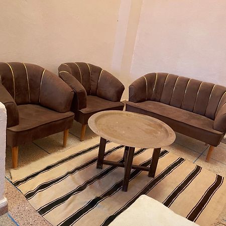 Emallayan Hostel Імсуане Екстер'єр фото