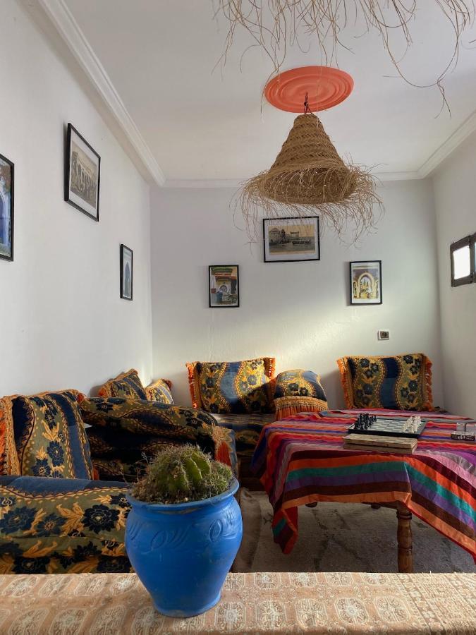 Emallayan Hostel Імсуане Екстер'єр фото