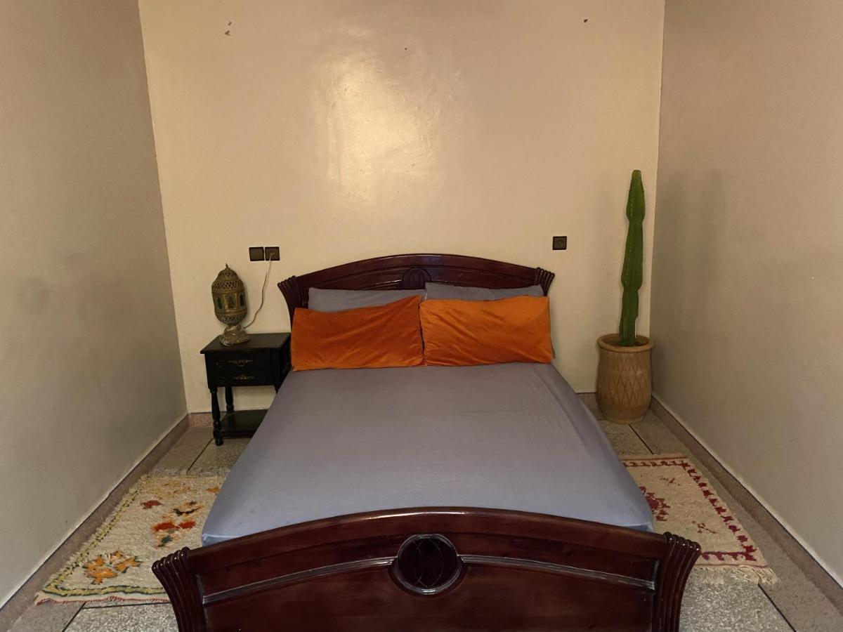 Emallayan Hostel Імсуане Екстер'єр фото